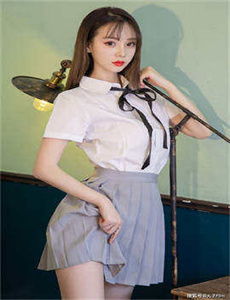 《粗壮挺进邻居人妻无码-五男一女NP慎入H小说》